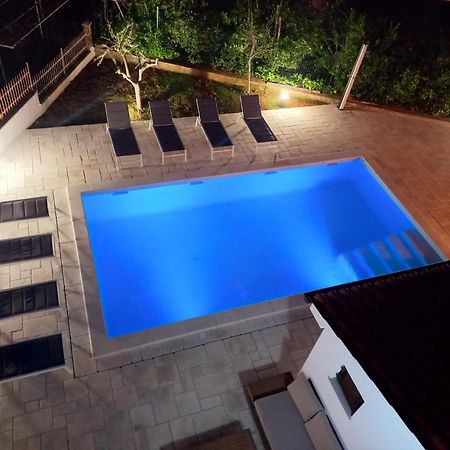 Big Swimming Pool Apartment Monvidal Póla Kültér fotó
