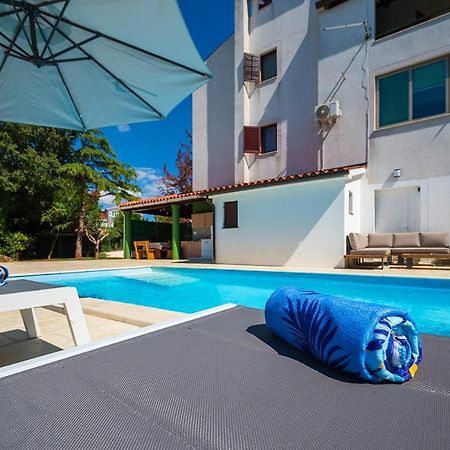 Big Swimming Pool Apartment Monvidal Póla Kültér fotó
