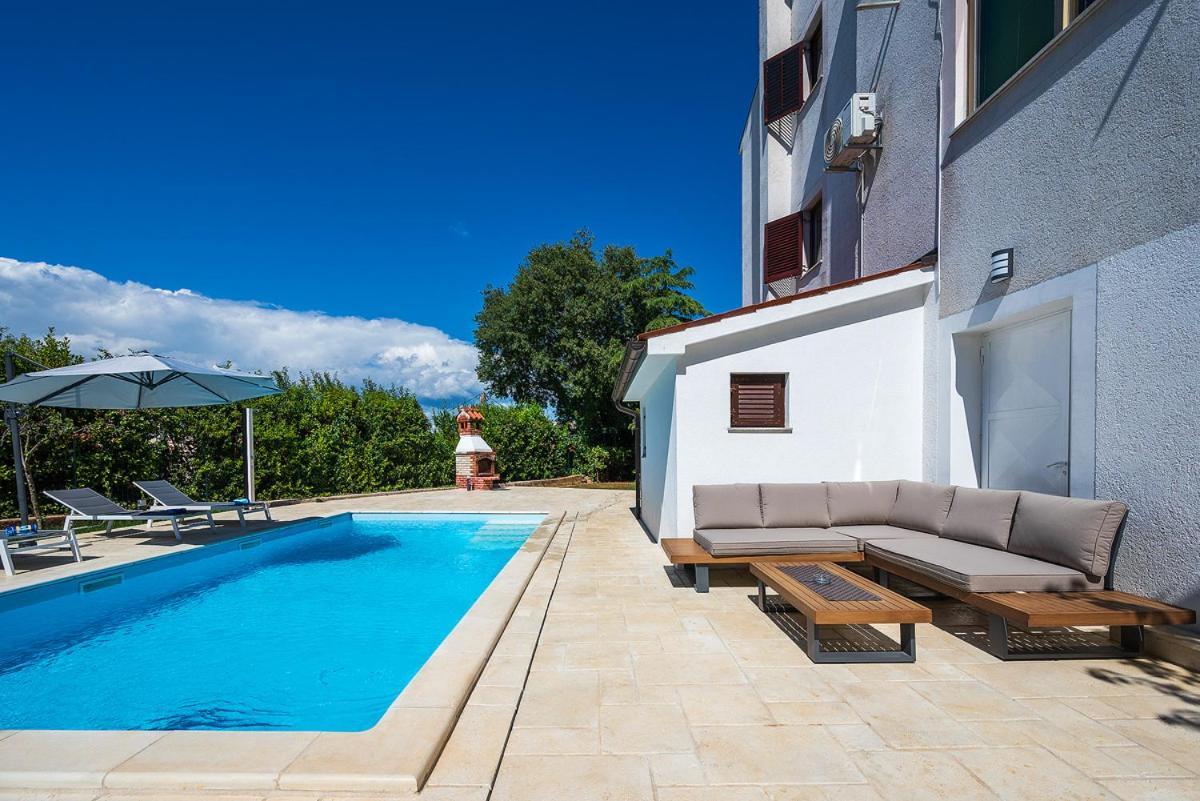 Big Swimming Pool Apartment Monvidal Póla Kültér fotó