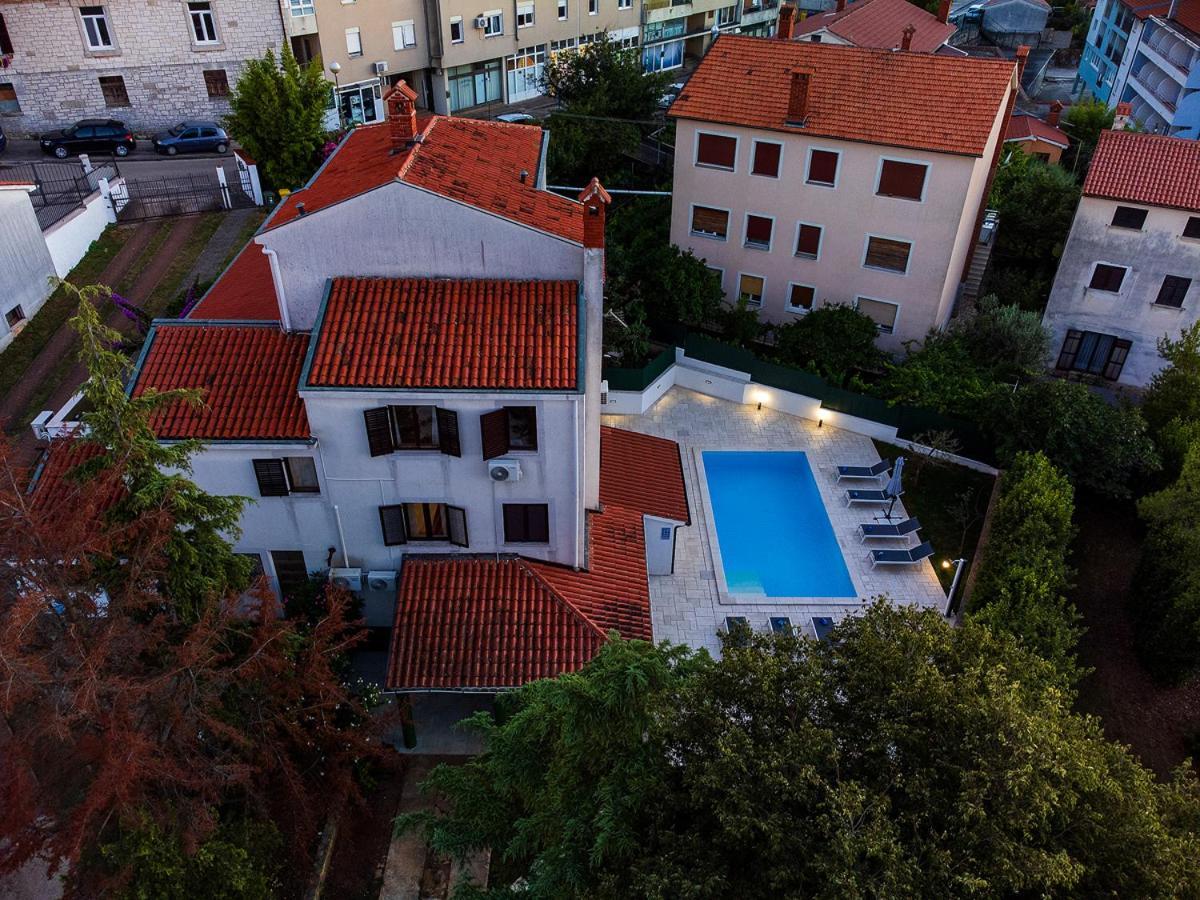 Big Swimming Pool Apartment Monvidal Póla Kültér fotó