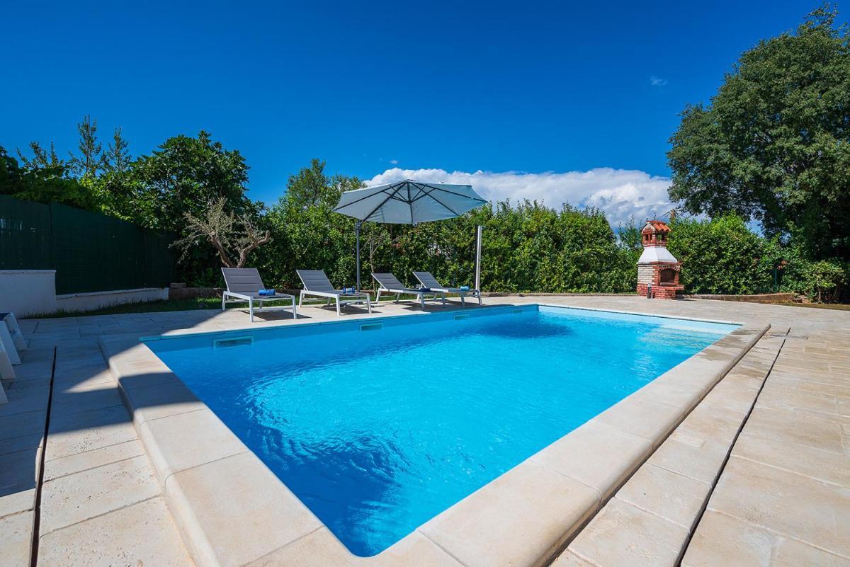 Big Swimming Pool Apartment Monvidal Póla Kültér fotó